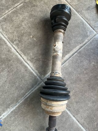 Eje de transmisión con juntas homocinéticas