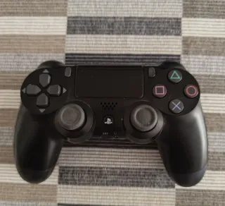 Consola PS4 500GB + 6Juegos