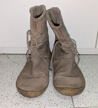 Botines ante marrón talla 37