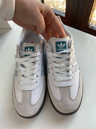 Adidas Samba Blanco y Celeste Talla 39