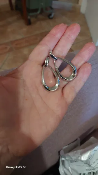 Pendientes largos plateados