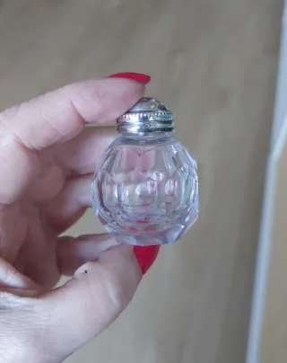 Salero y pimentero de plata y cristal