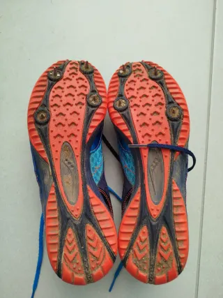 Zapatillas Clavos Saucony Talla 42