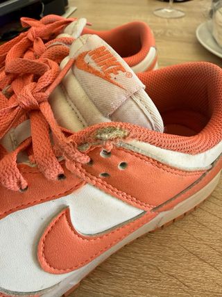 Zapatillas Nike Naranja y Blanco