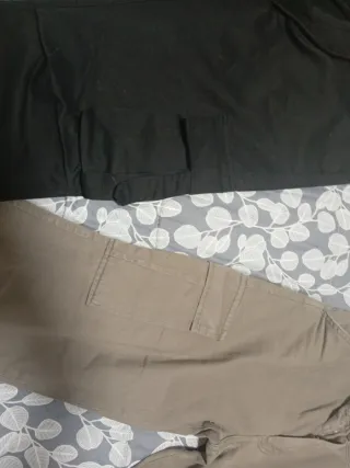2 Pantalones Cargo Talla 36 Negro y Marrón