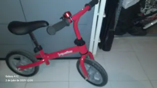 Bici de equilibrio roja Juguettos