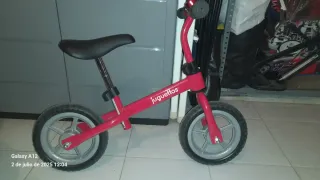 Bici de equilibrio roja Juguettos