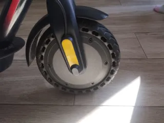 Patinete Eléctrico Red Bull Racing con intermitent