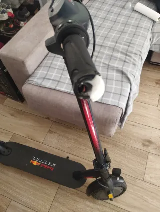 Patinete Eléctrico Red Bull Racing con intermitent