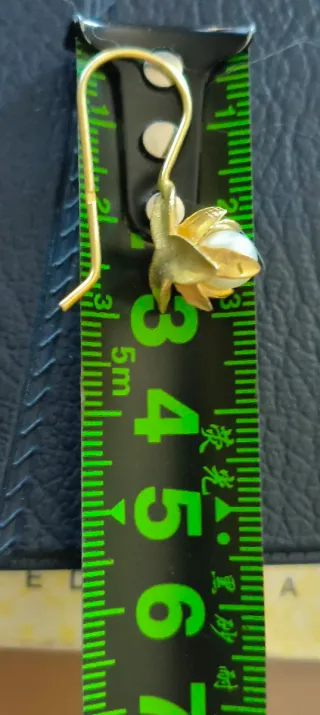 Brincos Dourados Flor Pérola