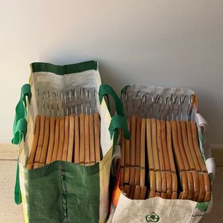 Pack 70 Perchas Madera Natural