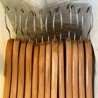 Pack 70 Perchas Madera Natural