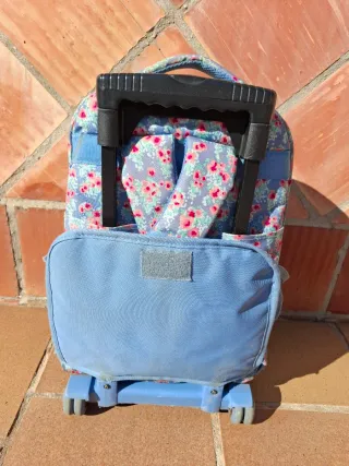 Mochila Totto con ruedas y estampado floral