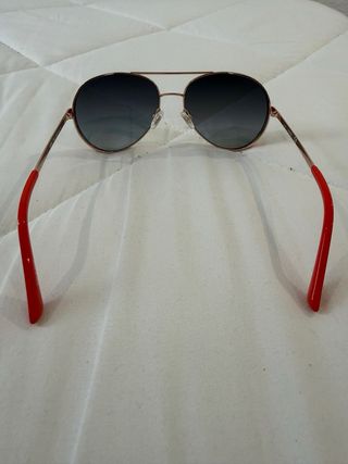 Gafas de sol mujer Guess doradas y rosas