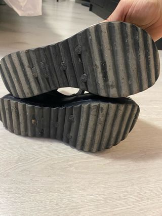 Sandalias de cuña negras