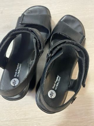 Sandalias de cuña negras