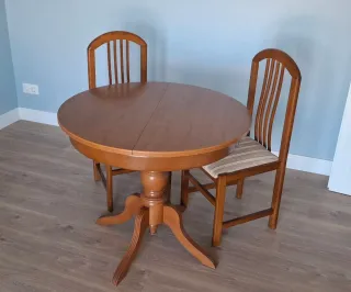 Mesa de comedor extensible de madera