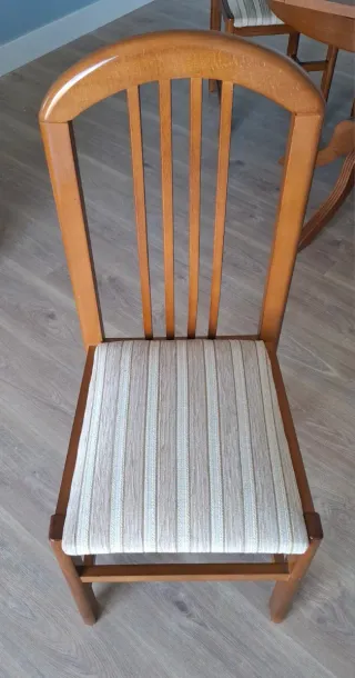 Mesa de comedor extensible de madera