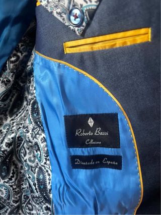 Traje de chaqueta azul marino
