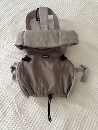 Mochila Portabebés Chicco Easy Fit Gris