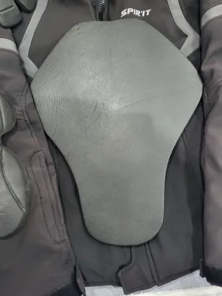 Chaqueta moto usada, marca SPIR'IT con protectores