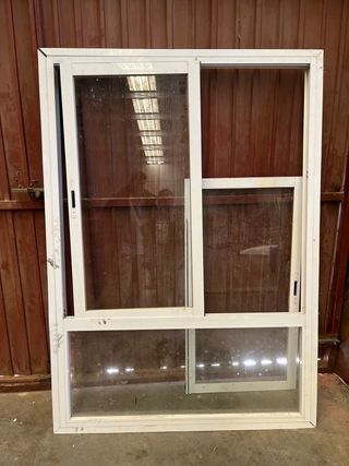 Ventana aluminio blanco cristal fijo abajo