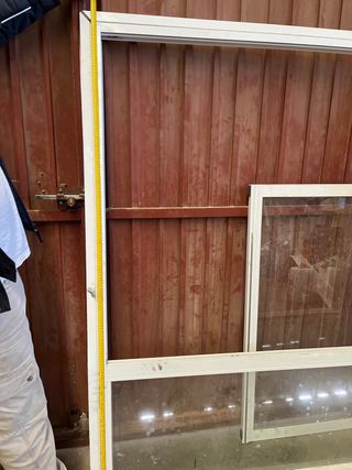 Ventana aluminio blanco cristal fijo abajo