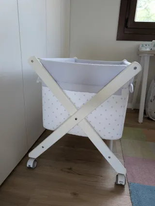 Minicuna con ruedas y colchón Ecuskids