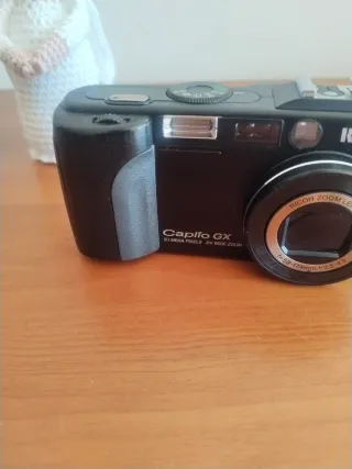 Cámara Digital Ricoh Caplio GX Negra