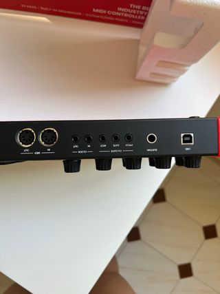 AKAI MPK mini plus Controlador MIDI