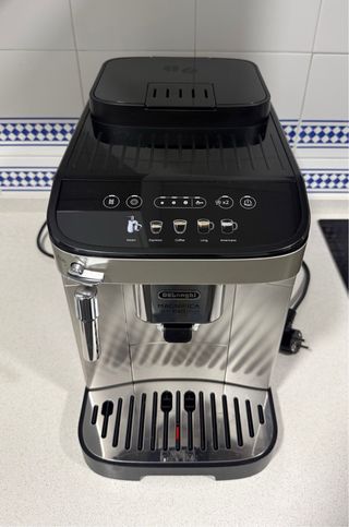 Cafetera DeLonghi Magnifica EVO