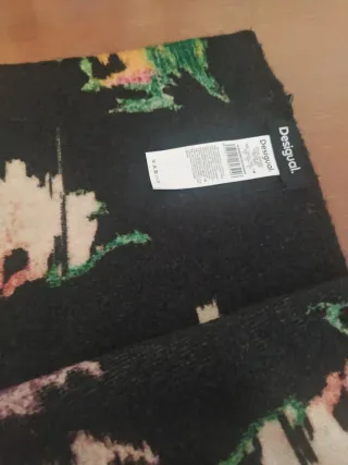 Bufanda Desigual flores nueva