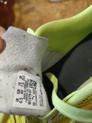 Zapatos de fútbol Puma verde/amarillo