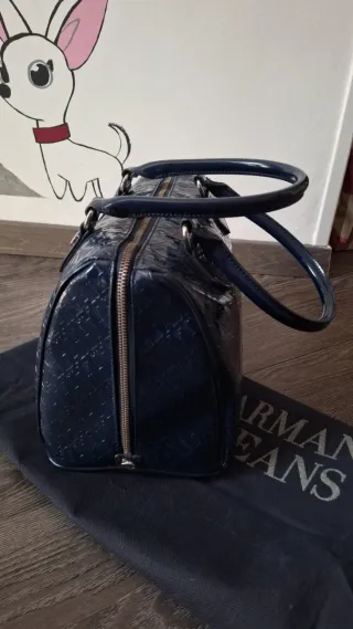 Bauletto Armani Jeans Blu. Base 30x17cm Alto 21 cm