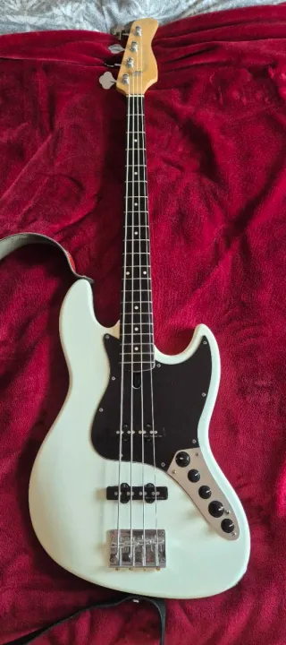 Bajo Electrico Marcus Miller Sire V3 Jazz