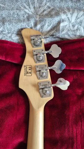 Bajo Electrico Marcus Miller Sire V3 Jazz