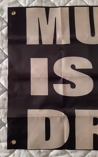 Bandera "La Música es Mi Droga"