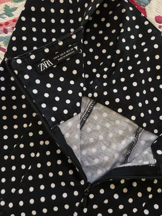 Mono corto Zara lunares Talla S