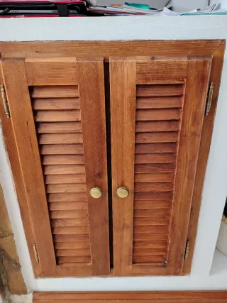 Puertas tipo veneciano de madera