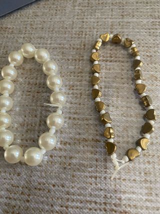 Pulsera hecha a mano con dedicación