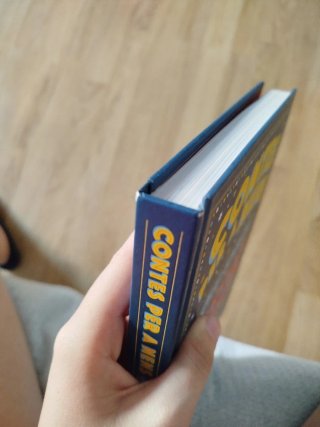 Libro: Contes per a nens que somien cambiar el mon