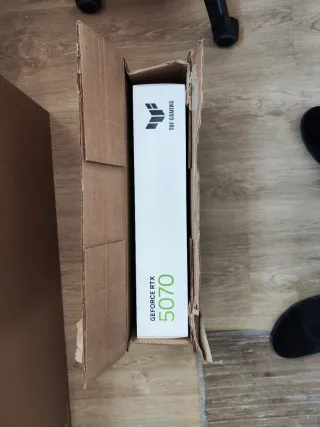 Tarjeta Gráfica ASUS TUF Gaming RTX 5070 12GB OC