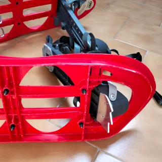 Raquetas de nieve TSL 225 Rando en color rojo.