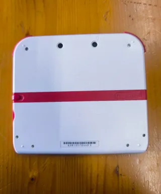 Nintendo 2DS Blanca con Juegos.