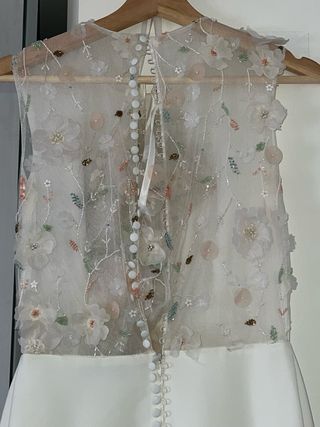 Vestido de Novia Sin Usar con Flores