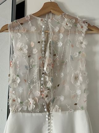 Vestido de Novia Sin Usar con Flores