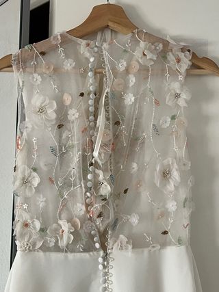 Vestido de Novia Sin Usar con Flores