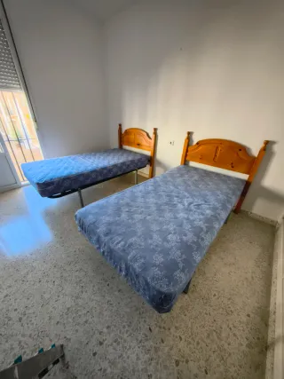 VENDO MUEBLES DE PINO DE DORMITORIOS
