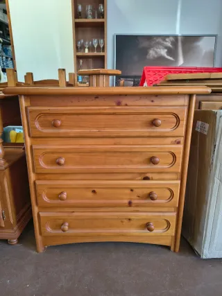 VENDO MUEBLES DE PINO DE DORMITORIOS
