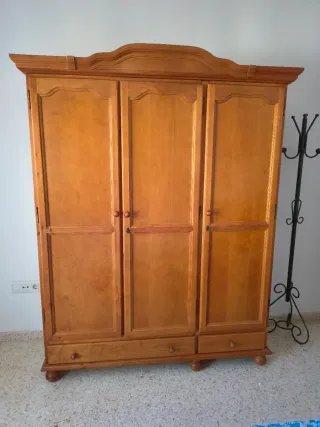 VENDO MUEBLES DE PINO DE DORMITORIOS